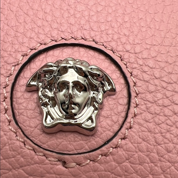 Versace Medusa Head Pink Leather Card Holder NWOT $275 Retail w/COA No Box/Dust - Picture 14 of 17